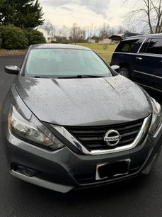 Used 2016 Nissan Altima 2.5 SR w/ LED Appearance Package