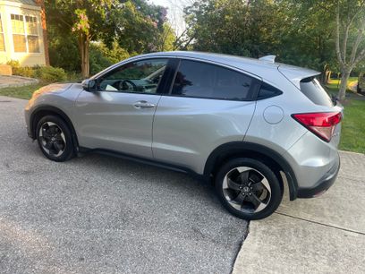Used 2018 Honda HR-V EX