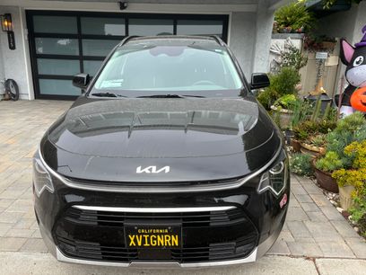 Used 2024 Kia Niro EX Touring