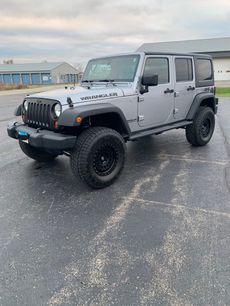 Used 2013 Jeep Wrangler Unlimited Sport