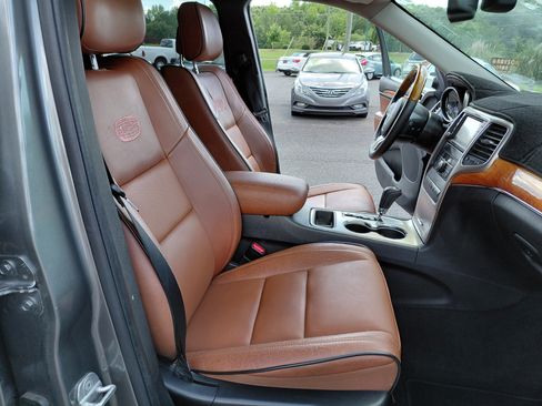 Used 2012 Jeep Grand Cherokee Overland image 16