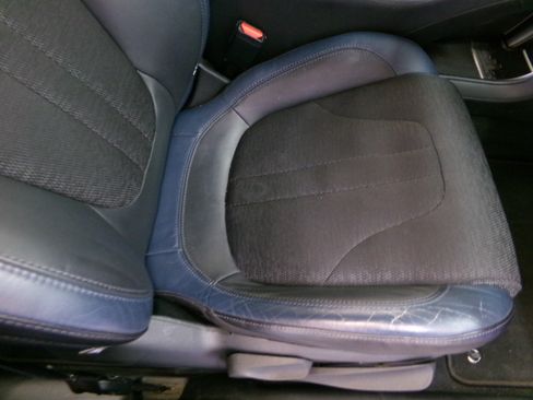 Used 2015 Chrysler 200 S image 12