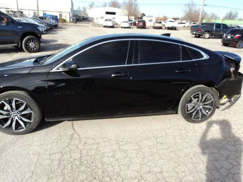 Used 2022 Chevrolet Malibu RS image 3