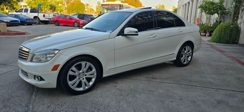 Used 2011 Mercedes-Benz C 300 Sport image 16