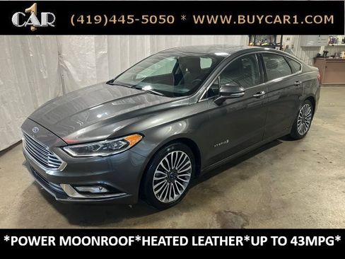 Used 2017 Ford Fusion Titanium image 1