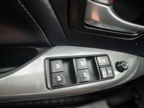 Used 2015 Toyota Sienna SE image 53