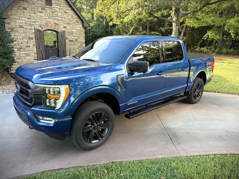 Used 2022 Ford F150 XLT image 1