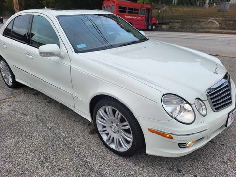 Used 2008 Mercedes-Benz E 350 image 2