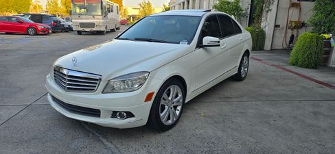 Used 2011 Mercedes-Benz C 300 Sport image 17