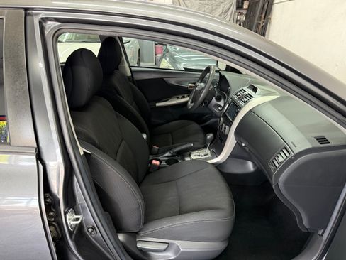 Used 2013 Toyota Corolla S image 11