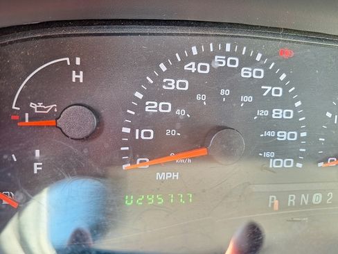 Used 2004 Ford F350 XL image 9