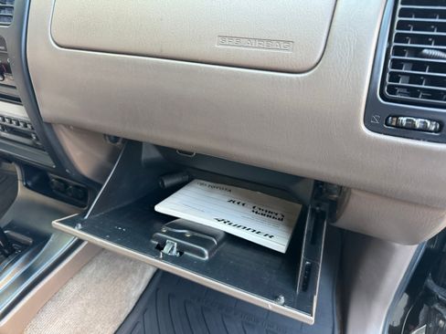 Used 2000 Toyota 4Runner Sport image 32