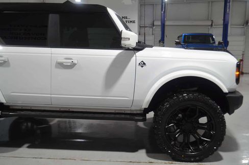 Used 2023 Ford Bronco Outer Banks image 7