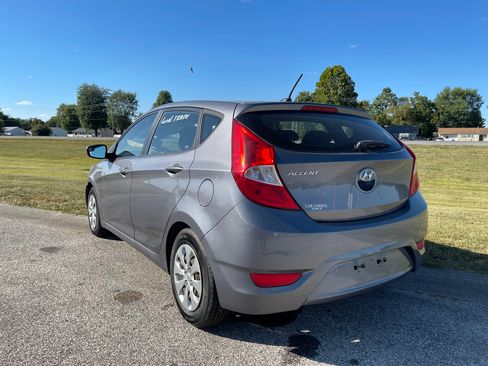 Used 2016 Hyundai Accent SE image 3