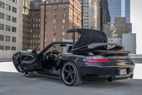 Used 2004 Porsche 911 Turbo image 9