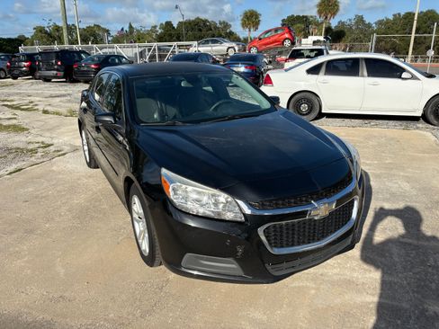 Used 2016 Chevrolet Malibu Limited LT image 2