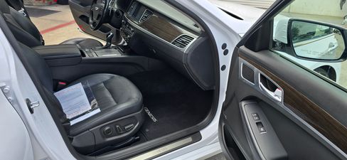 Used 2015 Hyundai Genesis 3.8 Ultimate image 40