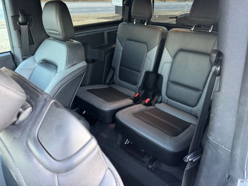 Used 2024 Ford Bronco Black Diamond image 14