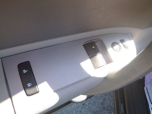 Used 2011 Chevrolet Silverado 1500 LS image 16