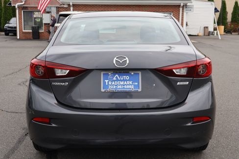 Used 2015 MAZDA MAZDA3 i SV image 7
