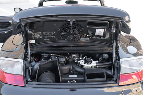 Used 2004 Porsche 911 Turbo image 21