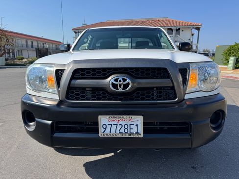 Used 2011 Toyota Tacoma image 14