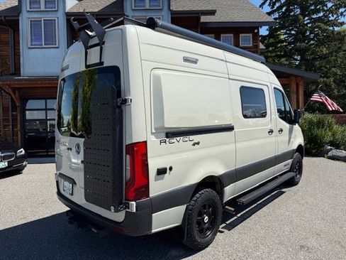 Used 2019 Mercedes-Benz Sprinter 2500 image 7