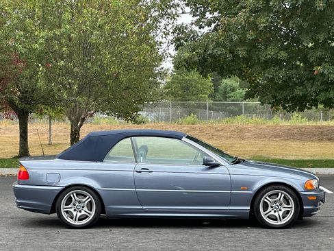 Used 2001 BMW 330Ci image 12