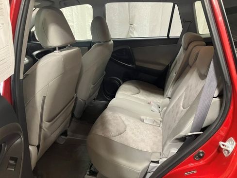 Used 2011 Toyota RAV4 image 14