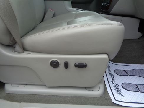 Used 2007 Chevrolet Silverado 2500 LTZ image 39