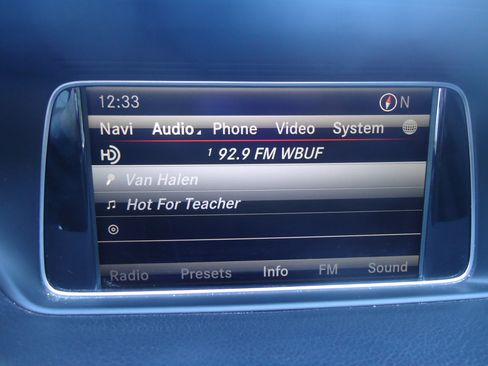 Used 2014 Mercedes-Benz E 350 Sport image 14