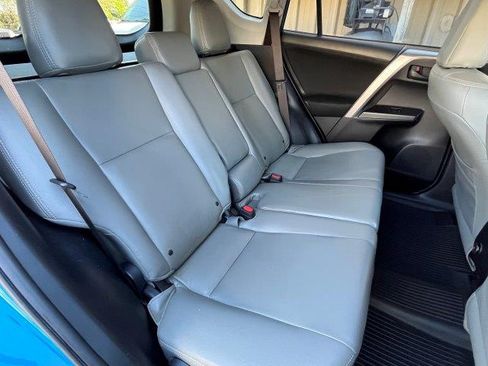 Used 2017 Toyota RAV4 LE image 14