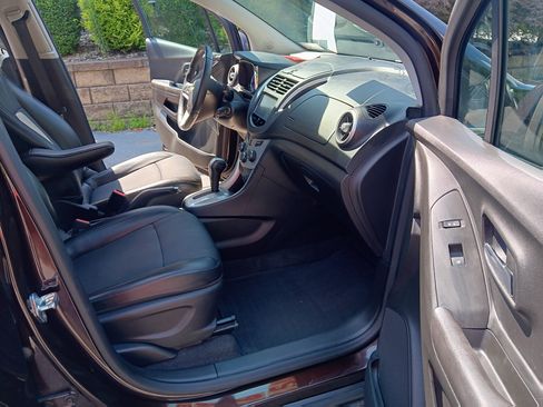Used 2016 Chevrolet Trax LT image 6