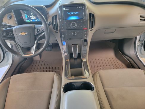 Used 2015 Chevrolet Volt Premium image 18