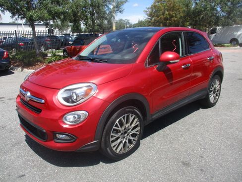 Used 2018 FIAT 500X Lounge image 2
