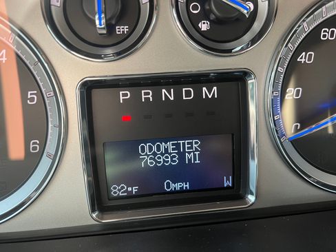 Used 2009 Cadillac Escalade Luxury image 25