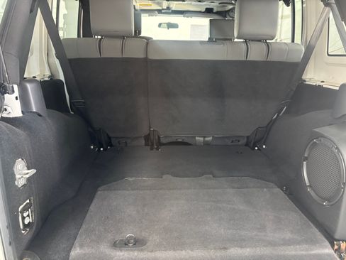 Used 2010 Jeep Wrangler Unlimited Sport image 17