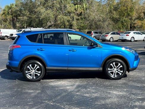 Used 2017 Toyota RAV4 LE image 7
