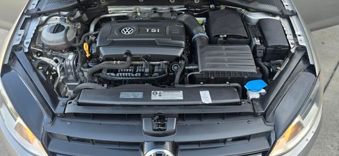 Used 2016 Volkswagen Golf Sport image 31