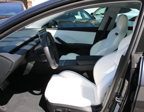 Used 2024 Tesla Model 3 Performance image 5