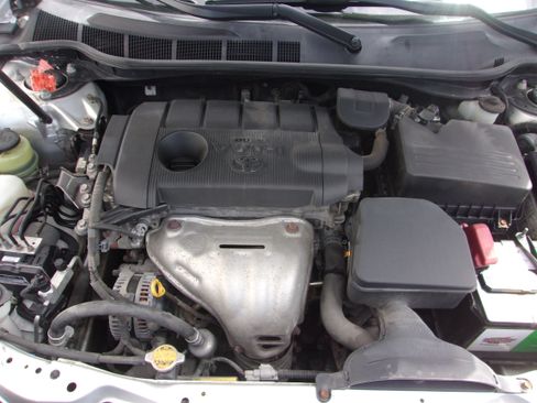 Used 2011 Toyota Camry LE image 8