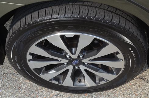 Used 2017 Subaru Outback 2.5i Limited image 27