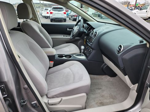 Used 2015 Nissan Rogue S w/ Convenience Package image 5