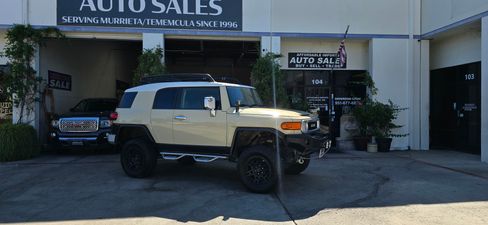 Used 2008 Toyota FJ Cruiser image 1