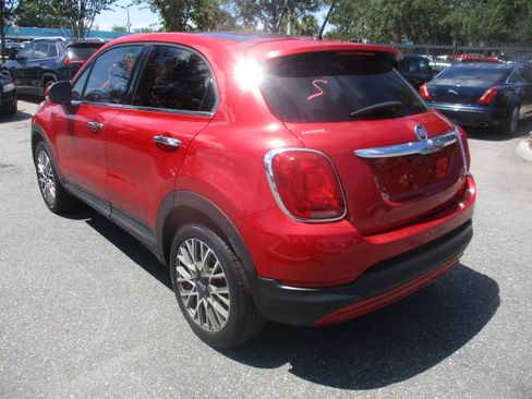 Used 2018 FIAT 500X Lounge image 4