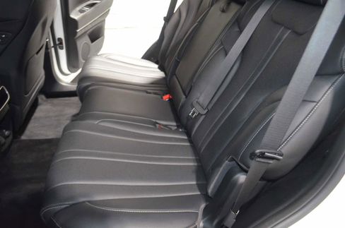 Used 2024 Genesis GV80 2.5T image 14