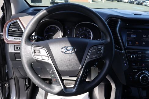 Used 2019 Hyundai Santa Fe XL SE image 23