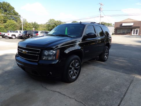 Used 2014 Chevrolet Tahoe LT image 1