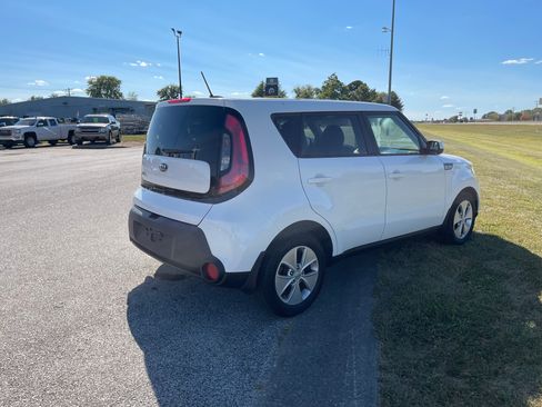 Used 2015 Kia Soul image 4