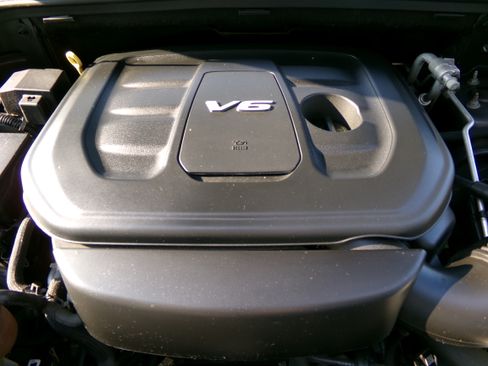 Used 2018 Jeep Grand Cherokee Limited image 20